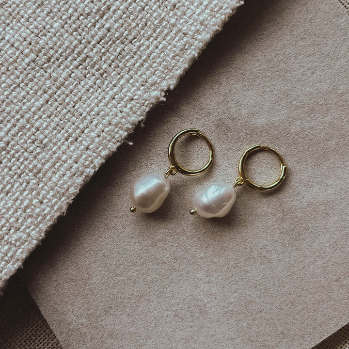 Makelesi Pearl Earrings