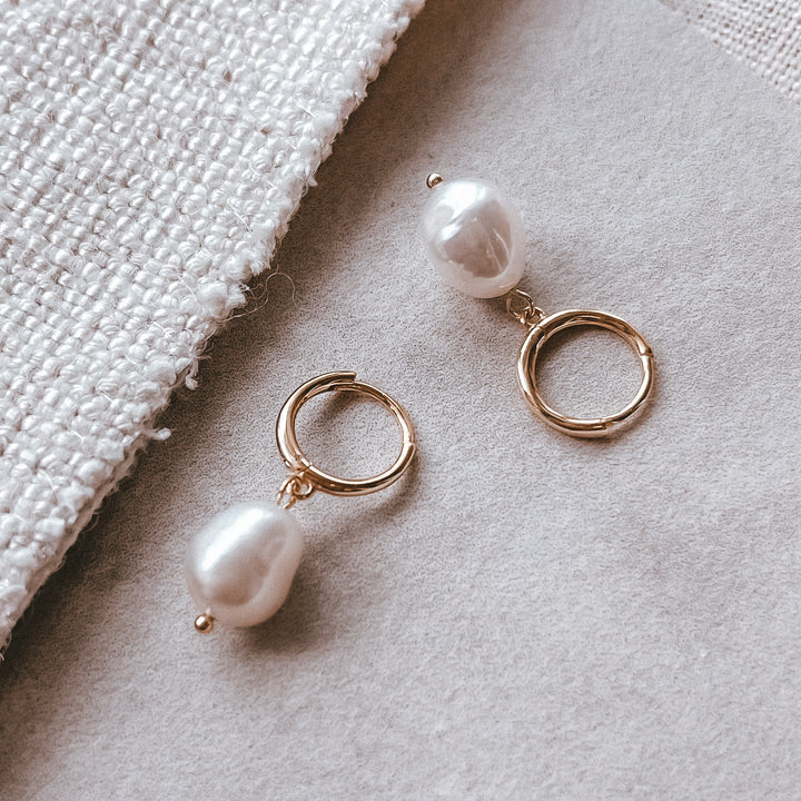 Makelesi Pearl Earrings